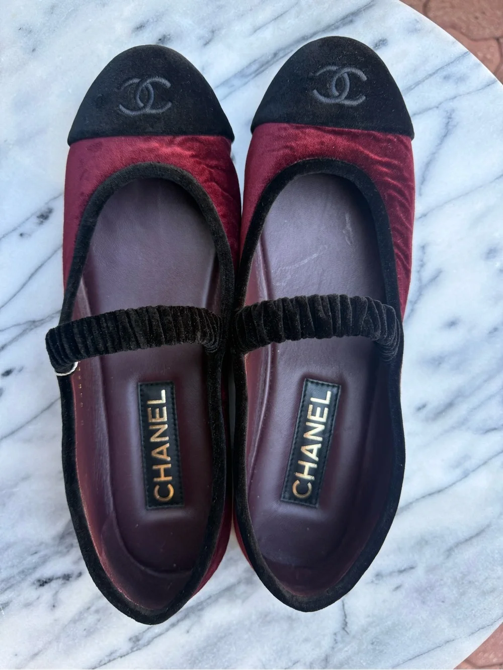 CHANEL Burgundy Velvet Mary Jane Flats with Black Cap Toes Sz 40